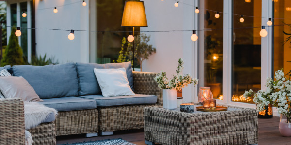 Pintar Fachadas de Casas Unifamiliares / Chalets en Terrassa · Pintura para Pintar Patios y Jardines