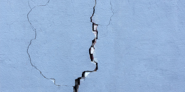 Pintar Fachadas de Casas Unifamiliares / Chalets en Terrassa · Reparación, Sellado de Grietas y Desperfectos